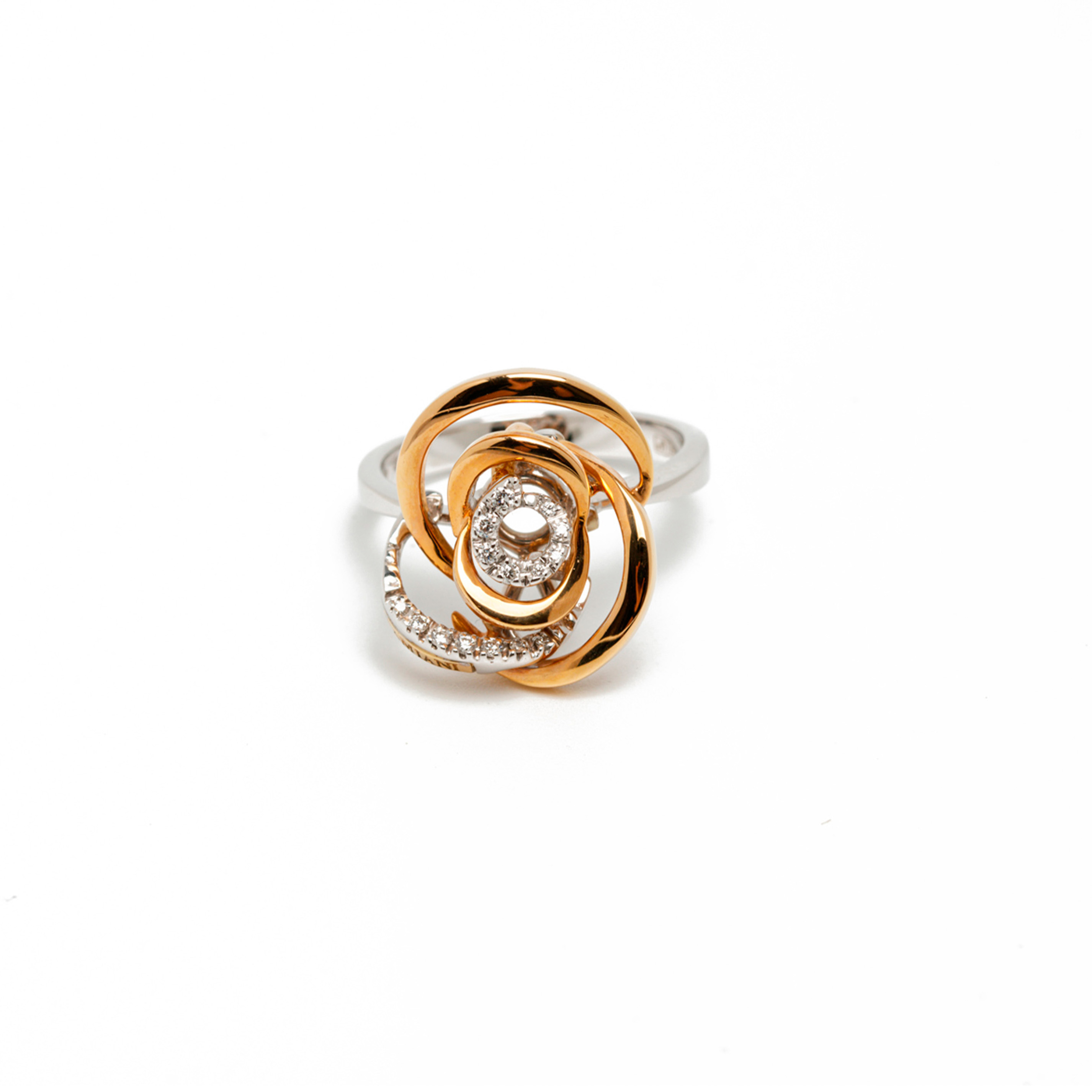 Кольцо Damiani 